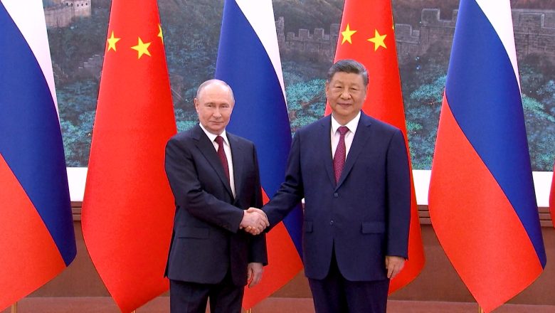 Talks between Xi Jinping and Vladimir Putin: Discussion on relations between the two countries.