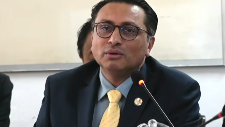 विद्युत् व्यापारमा दोहोरो भ्याट नलाग्ने, ईभीमा मूल्यका आधारमा भन्सार लाग्ने : अर्थमन्त्री वाग्ले