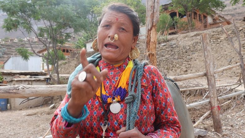 मुगुको सोरु गाउँपालिकामा खानेपानीको चरम संकट, रातभर लाइन बसेर धमिलो पानी भर्न बाध्य स्थानीय